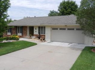 310 Kingsridge Dr, Council Bluffs, IA 51503