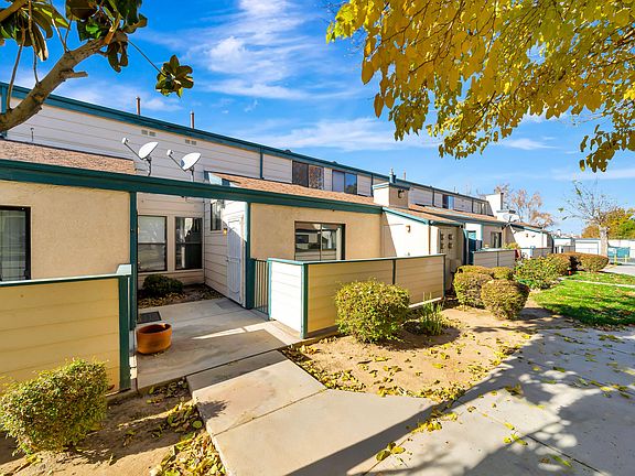 2nd image of 44526 15th St E Unit 10