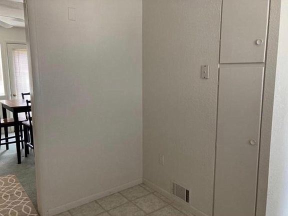 3rd image of 9816 Minnesota St #A