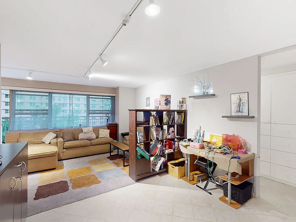 1st image of 440 Neptune Ave APT 8D