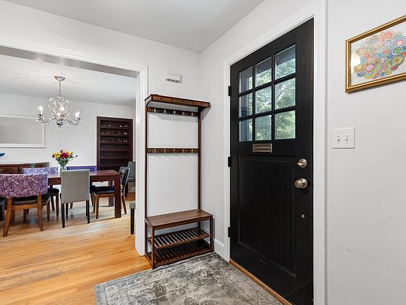 3rd image of 1721 Morton Ave