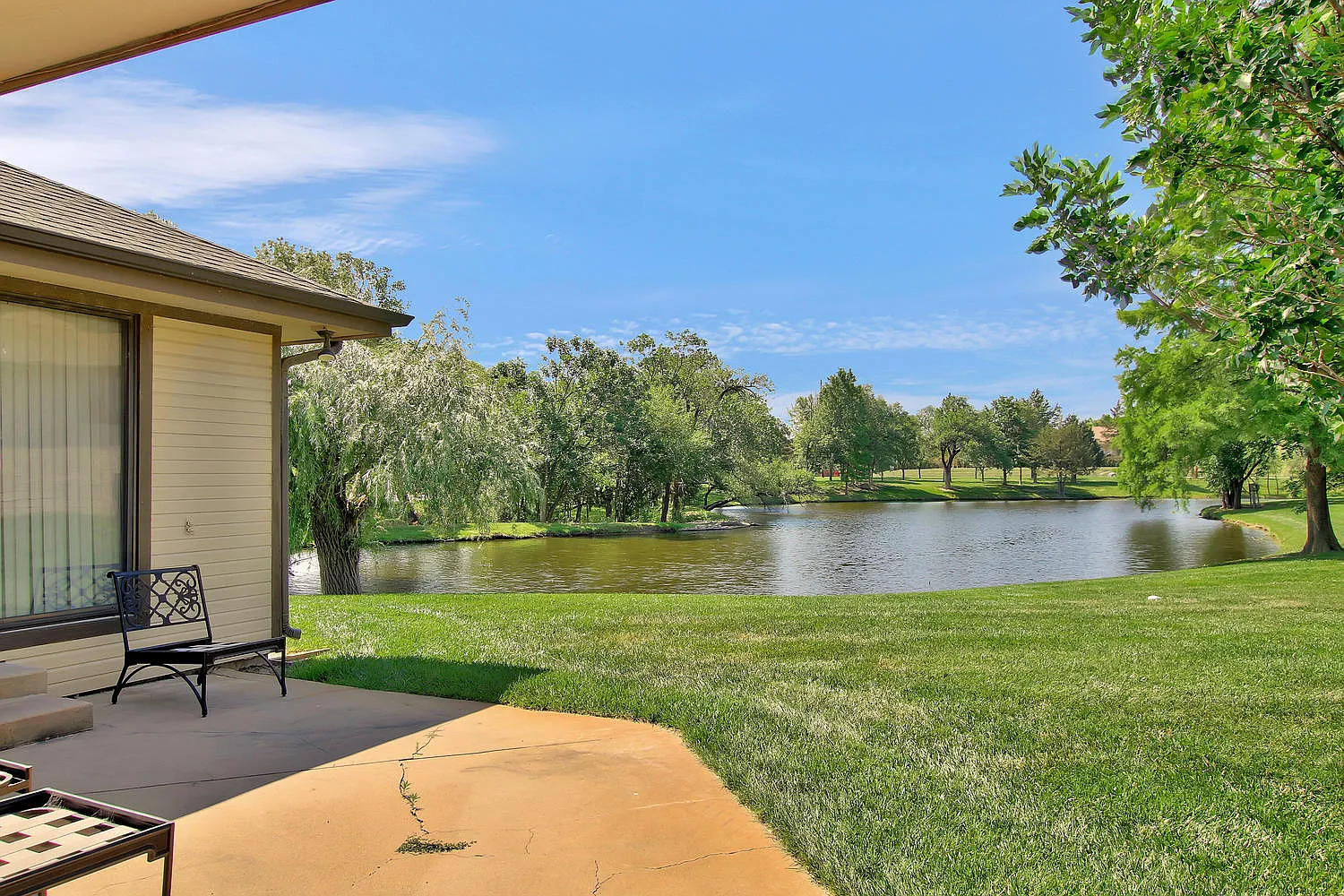 3 bed, 2800 sqft, $2,500 — Photo 4