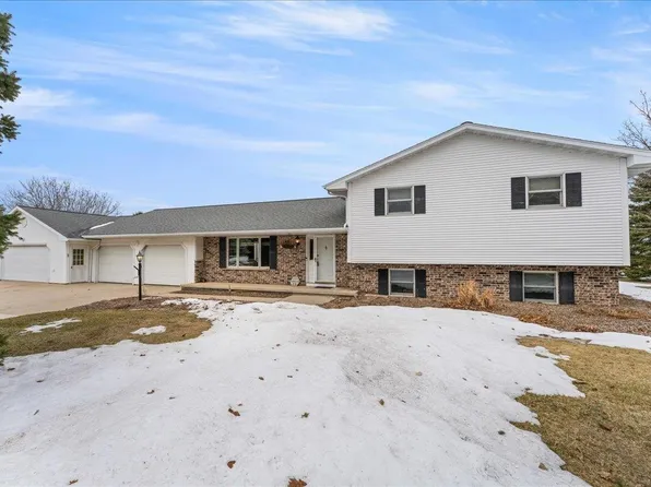 N8963 Terrace Ln, Luxemburg, WI 54217