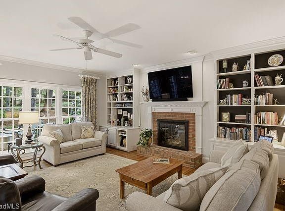 5th image of 4629 Jamesford Dr