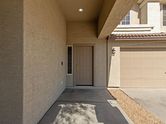 3rd image of 117 N 167th Dr
