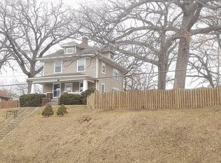 924 25th St, Moline, IL 61265