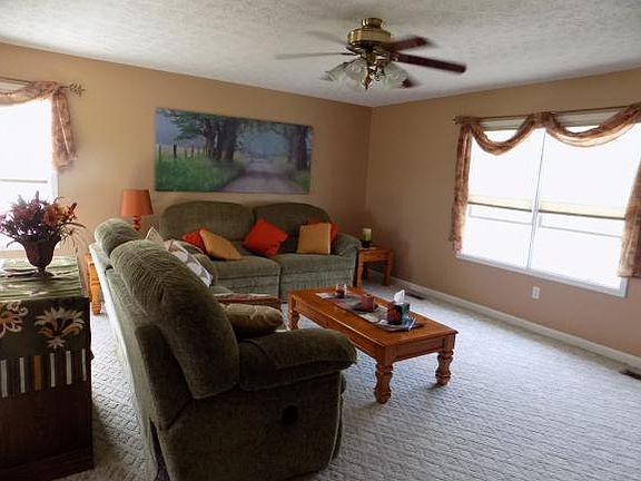 2nd image of 208 Lauren Dr