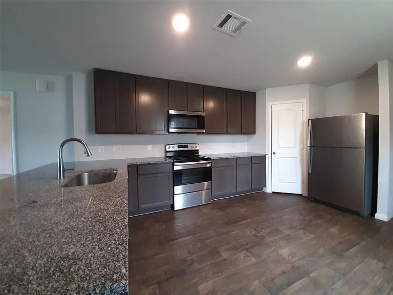 15118 Sorrento Bay Cir — Photo 8