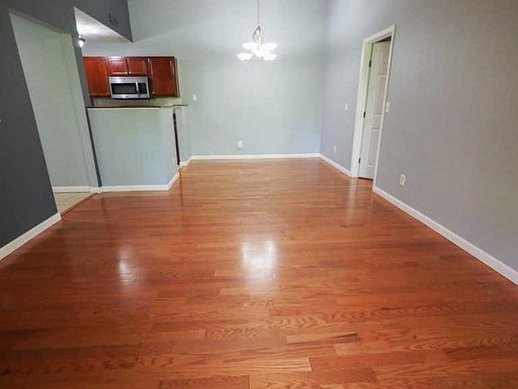 4th image of 7331 Chatham Ct APT G