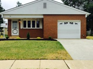 1 La Tourette Ct, Toms River, NJ 08757