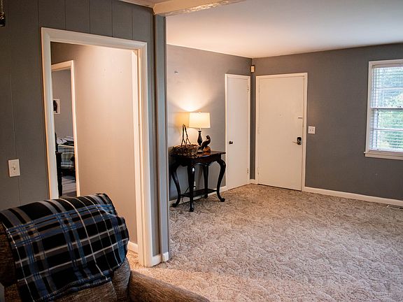 3rd image of 2517 Woodberry Dr #2