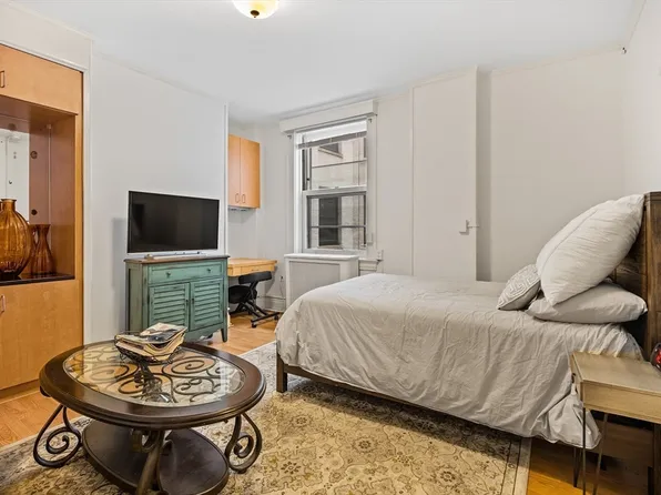 21 Beacon St APT 3D, Boston, MA 02108