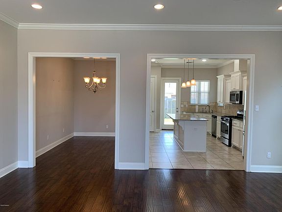 4th image of 304 Parker Ln