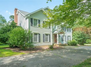 24 Old Farm Hill Rd, Newtown, CT 06482