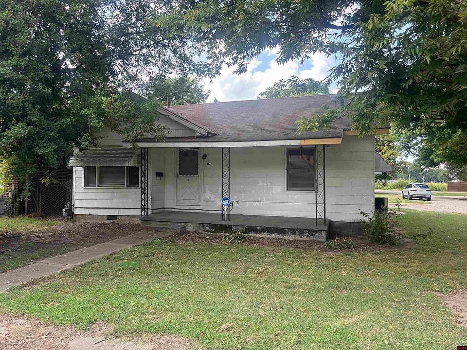 1st image of 317 W Main St