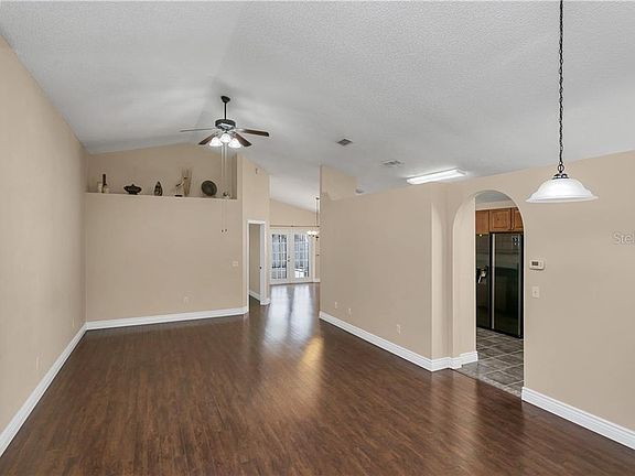 2nd image of 3252 Bellingham Dr