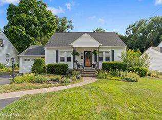 2053 Chepstow Rd, Schenectady, NY 12303