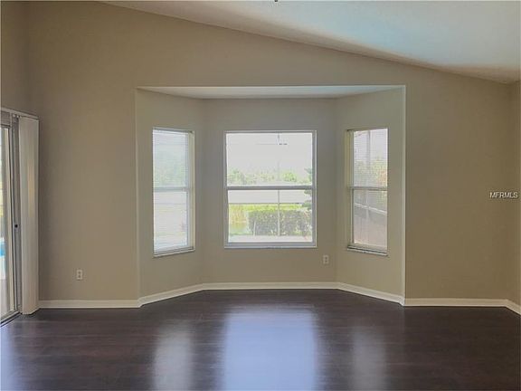 3rd image of 166 Harwood Cir