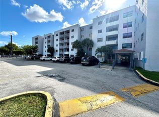 Fontainebleau Gardens, Miami, FL 33126