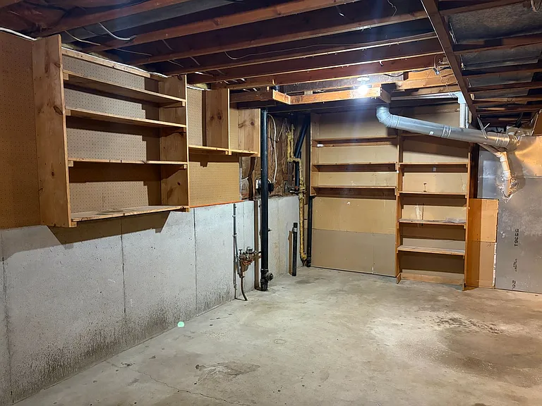 8923 N Walnut St — Photo 18