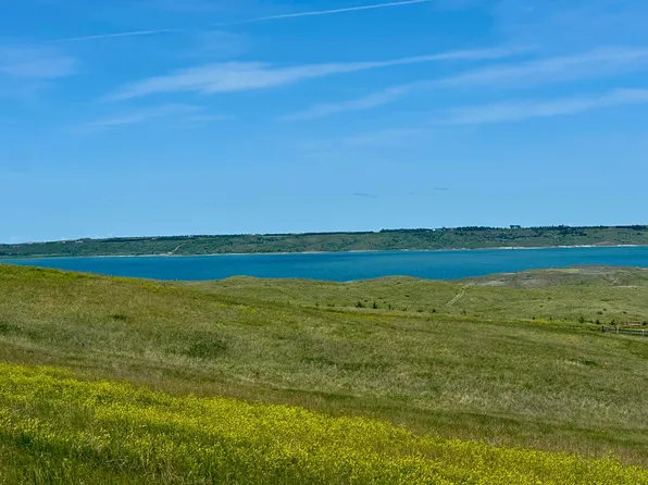 28076 Yellow Hawk Dr, Fort Pierre, SD 57532