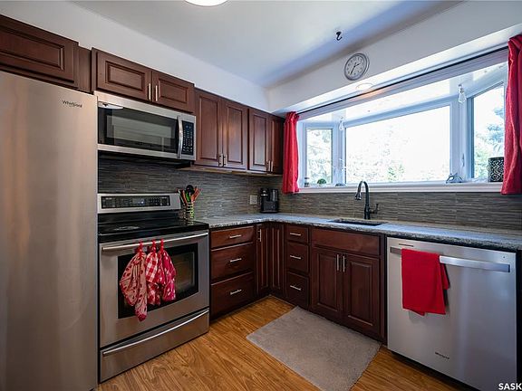 3rd image of 217 Fourth AVENUE S