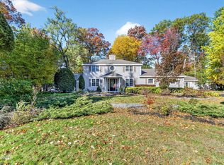 91 Darroch Rd, Delmar, NY 12054