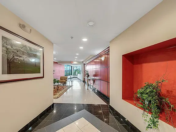 1 bed, 760 sqft, $2,400 — Photo 3