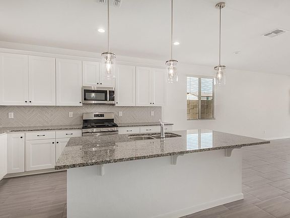 5th image of 2503 S 180th Ave