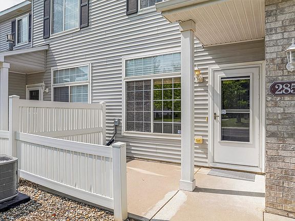 4th image of 2853 Quartz Pl NW