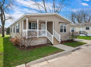 173 Northshore Rd, Elgin, IL 60123
