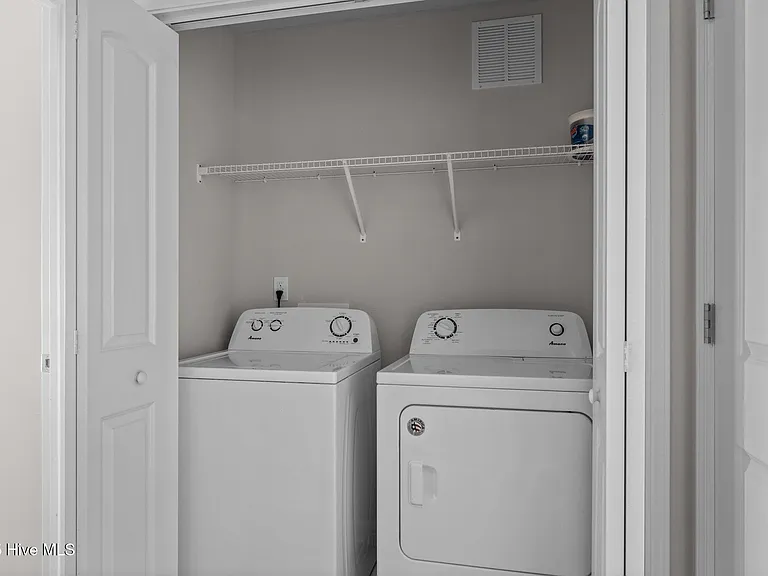 16 Catalina Cir #16 — Photo 6
