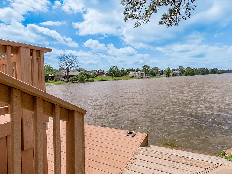 208 Waters Edge — Photo 26