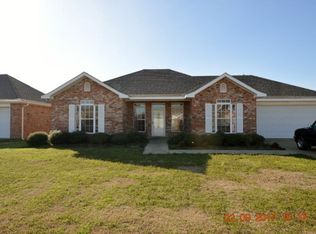805 North Ct, Greenwood, MS 38930