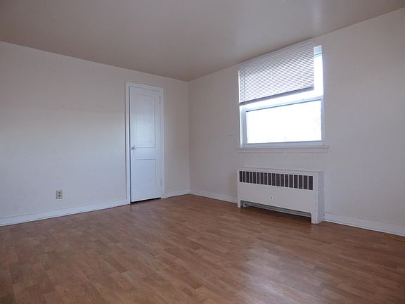 3rd image of 2030 McKinley St Fl 2nd