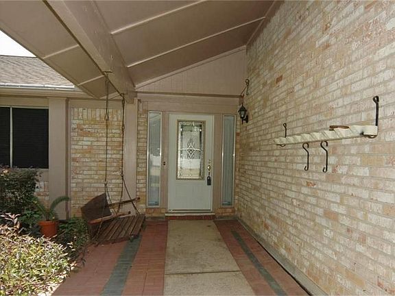 4th image of 16018 Brookford Dr