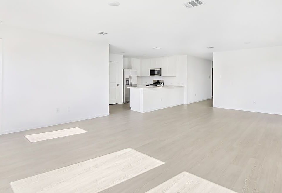 2nd image of 724 Zuppino Ln