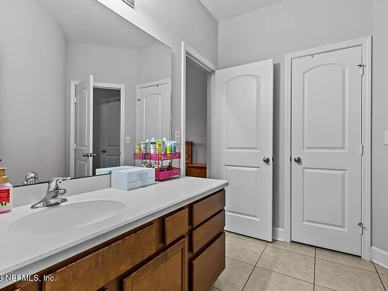 429 Buckhead Ct — Photo 15