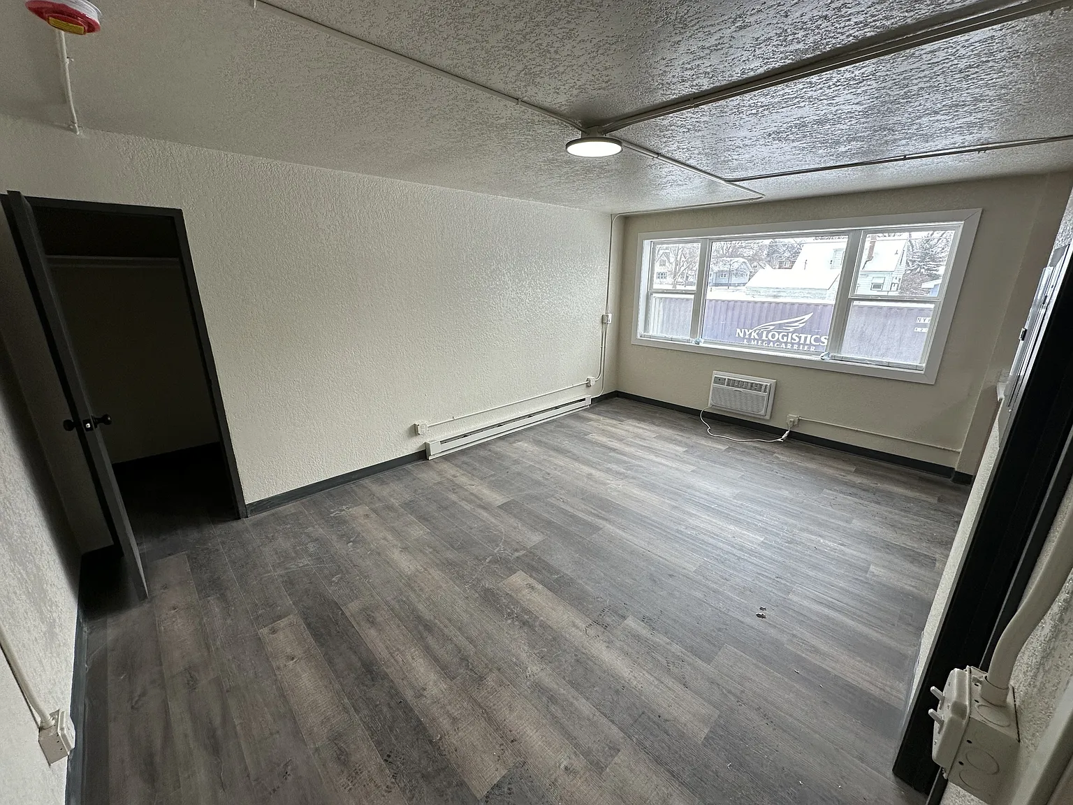 1007 N 2nd St (4J) - 12 Plex - 4 — Photo 4