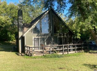 6466 Rock Creek Dr, Ozawkie, KS 66070