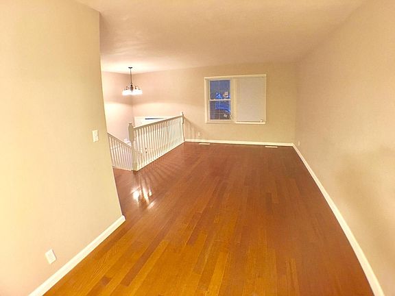 3rd image of 2721 W Nebraska Ave