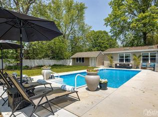 16 Lakeridge Dr, Matawan, NJ 07747