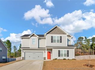 129 Ledgebrook Ln, Raeford, NC 28376