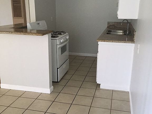 4th image of 4131 Pixie Ave APT 10