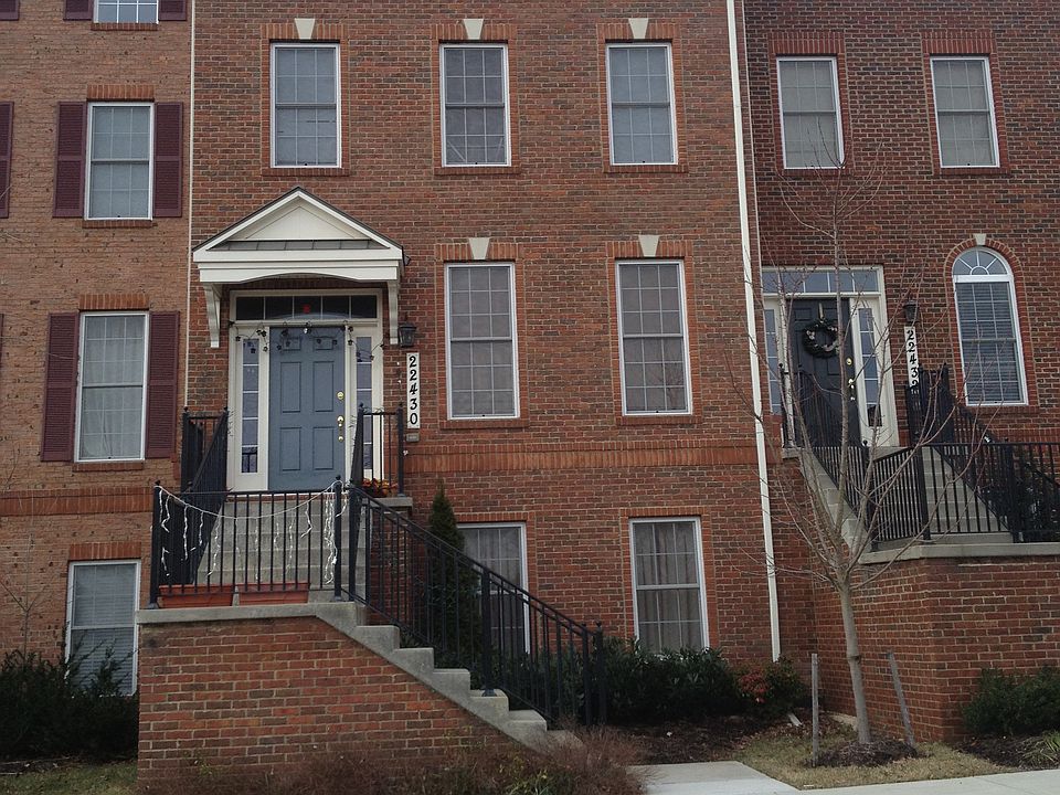 Brick Front 4 Level Luxury T