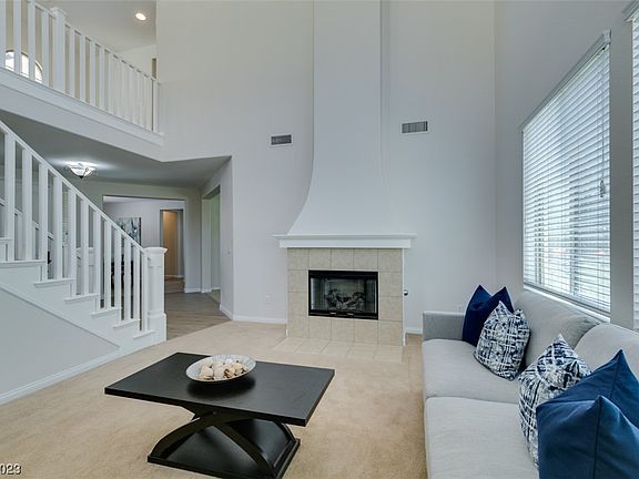 2nd image of 6909 Arcadia Creek St