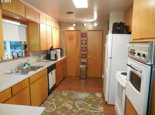 9839 Beach Dr, Clatskanie, OR