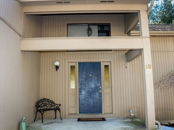 3rd image of 12 Woodmint Pl