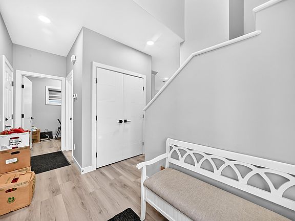5th image of 2415 194th St NW