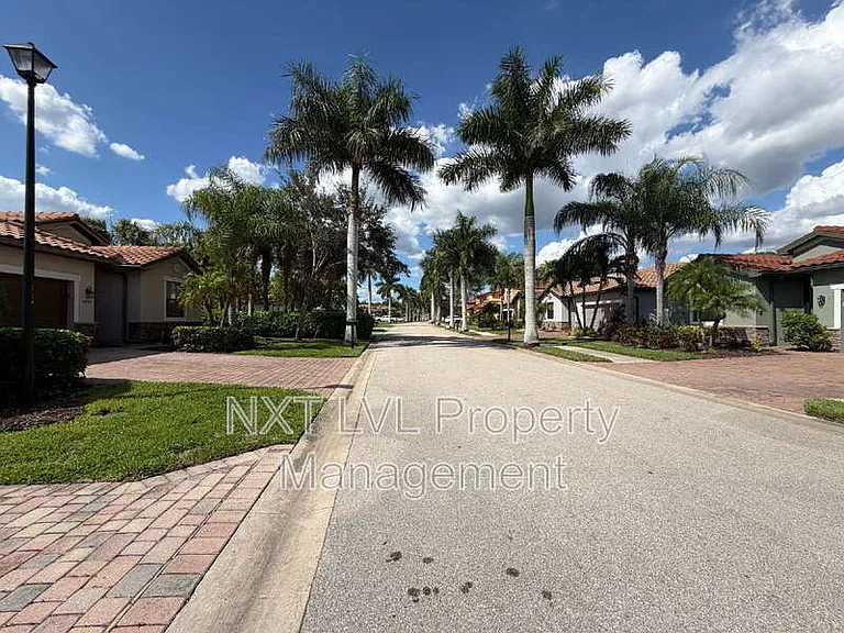 9453 River Otter Dr — Photo 37